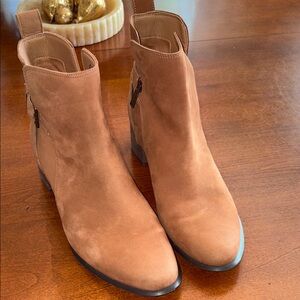 Ladies Vionic Sz 10 Brown Waterproof Faux Suede Ankle Boots